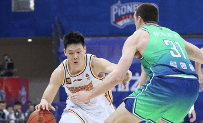 河南男篮艰难逆袭,成功逆转强劲对手 河南男篮艰难逆袭,成功逆转强劲对手