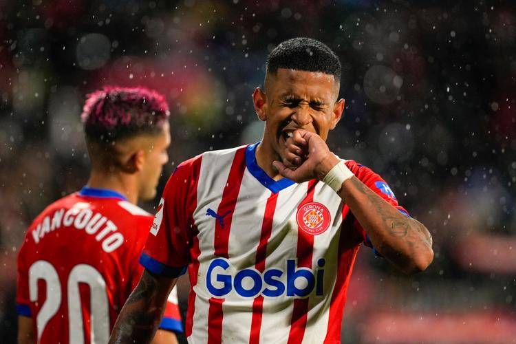 瓦伦西亚主场告捷,球队状态回勇的简单介绍 瓦伦西亚主场告捷,球队状态回勇的简单介绍