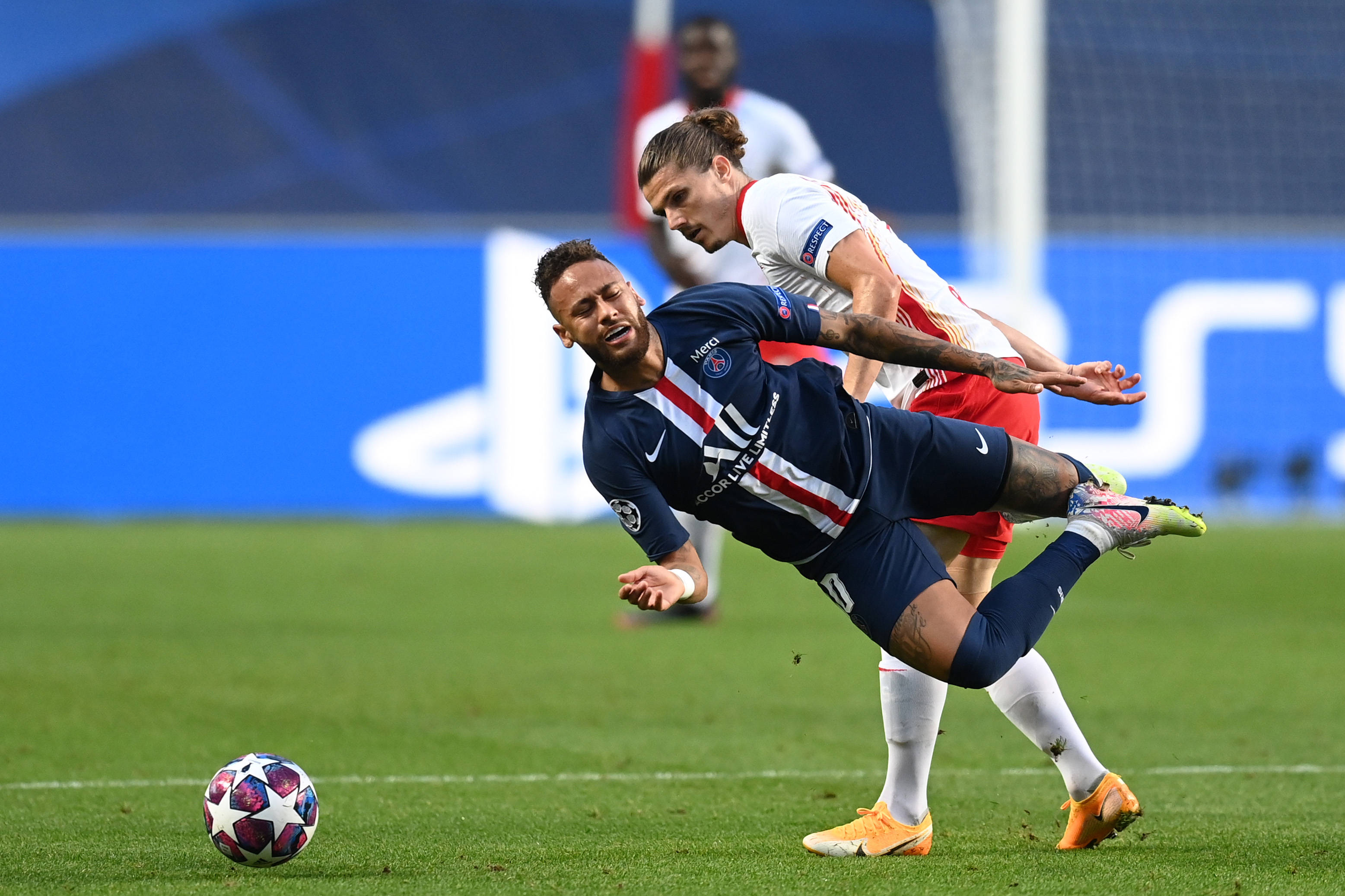 巴黎圣日耳曼队员为欧冠联赛做准备 巴黎圣日耳曼队员为欧冠联赛做准备