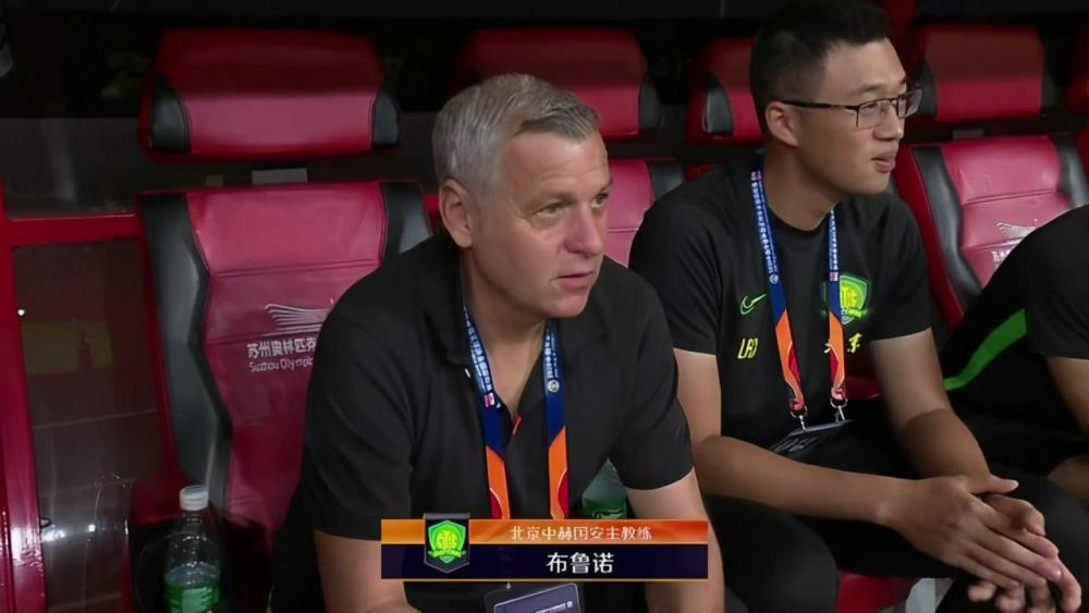 战术调整成关键,教练发挥决定性作用 战术调整成关键,教练发挥决定性作用