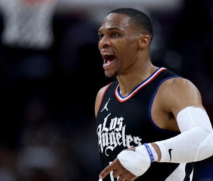 雷霆控卫威少完成生涯里程碑:场均三双的简单介绍 雷霆控卫威少完成生涯里程碑:场均三双的简单介绍