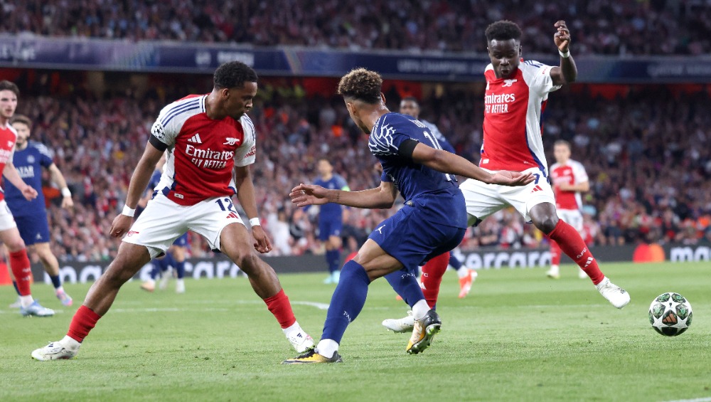 包含巴黎圣日耳曼队在客场比赛中士气高昂,全力一搏的词条 包含巴黎圣日耳曼队在客场比赛中士气高昂,全力一搏的词条