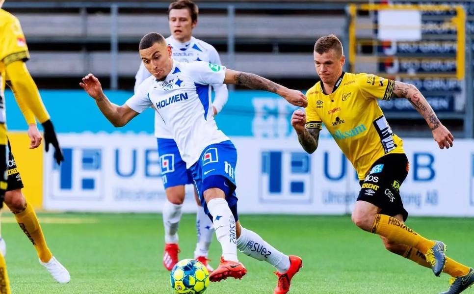 斯旺西客场失利,需审视失球问题 斯旺西客场失利,需审视失球问题