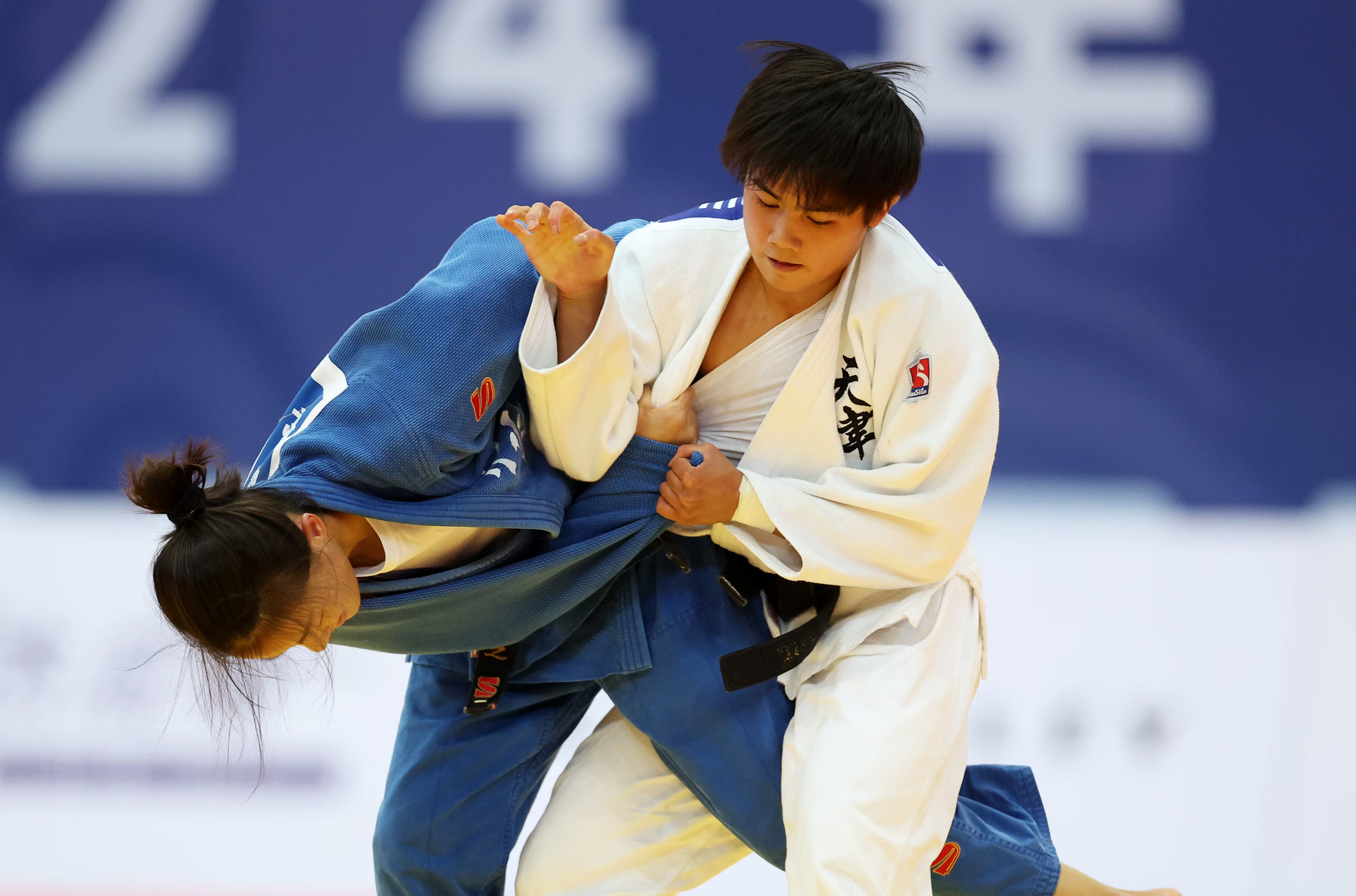 柔道比赛混合团体赛全面开战 柔道比赛混合团体赛全面开战