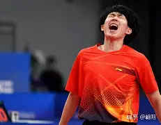 乌干达升龙国手强势逆袭,收获举重比赛金牌 乌干达升龙国手强势逆袭,收获举重比赛金牌