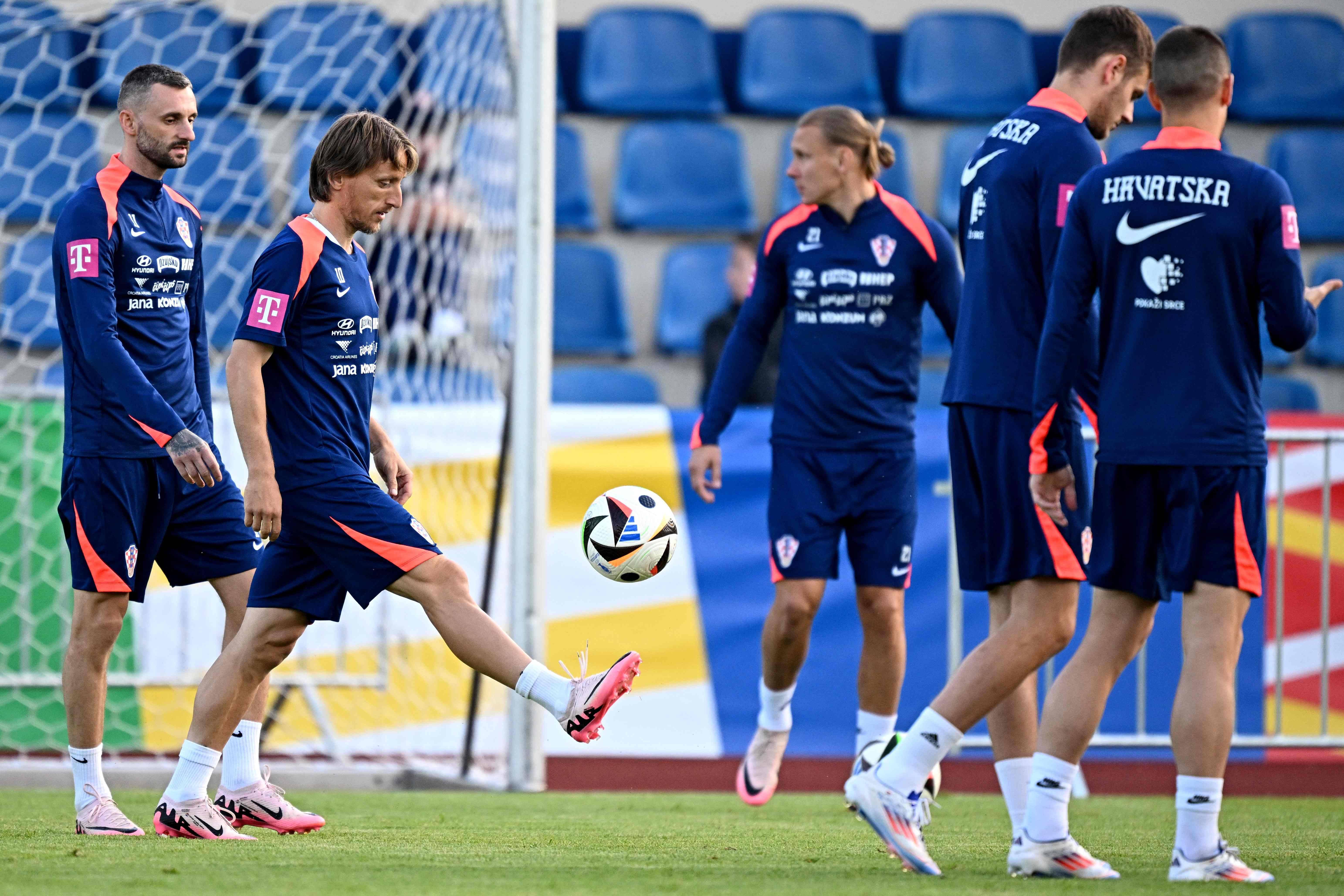 挪威逆袭捷克,晋级欧洲杯决赛 挪威逆袭捷克,晋级欧洲杯决赛