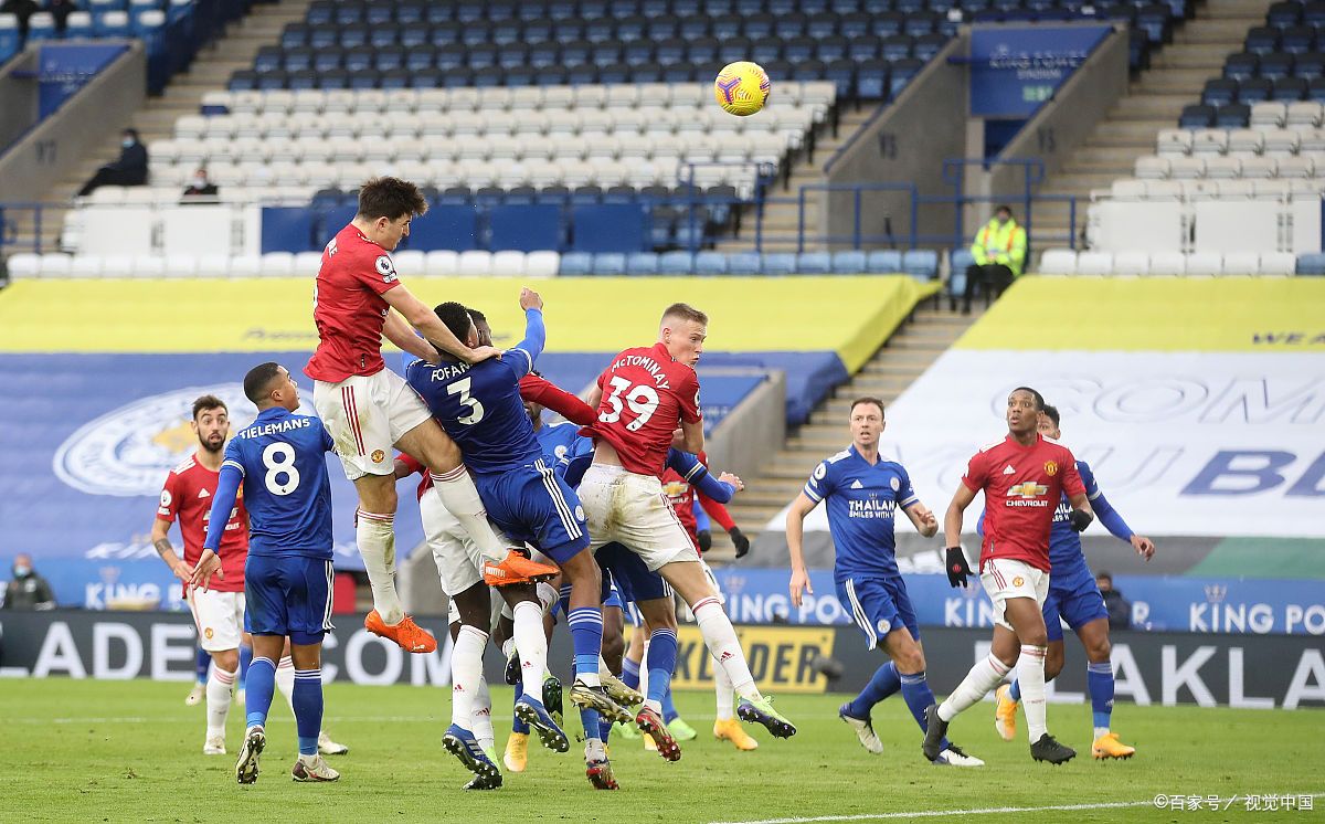 哈德斯菲尔德城门将神勇扑出关键球，逼平博尔顿