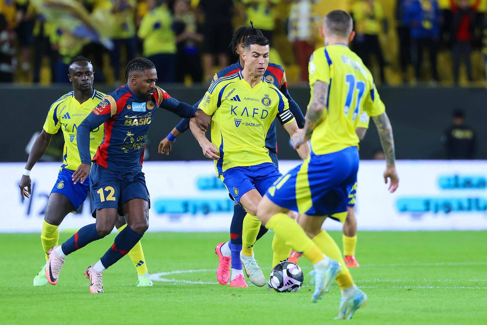 爱沙尼亚队击败对手,夺得胜利宝座 爱沙尼亚队击败对手,夺得胜利宝座