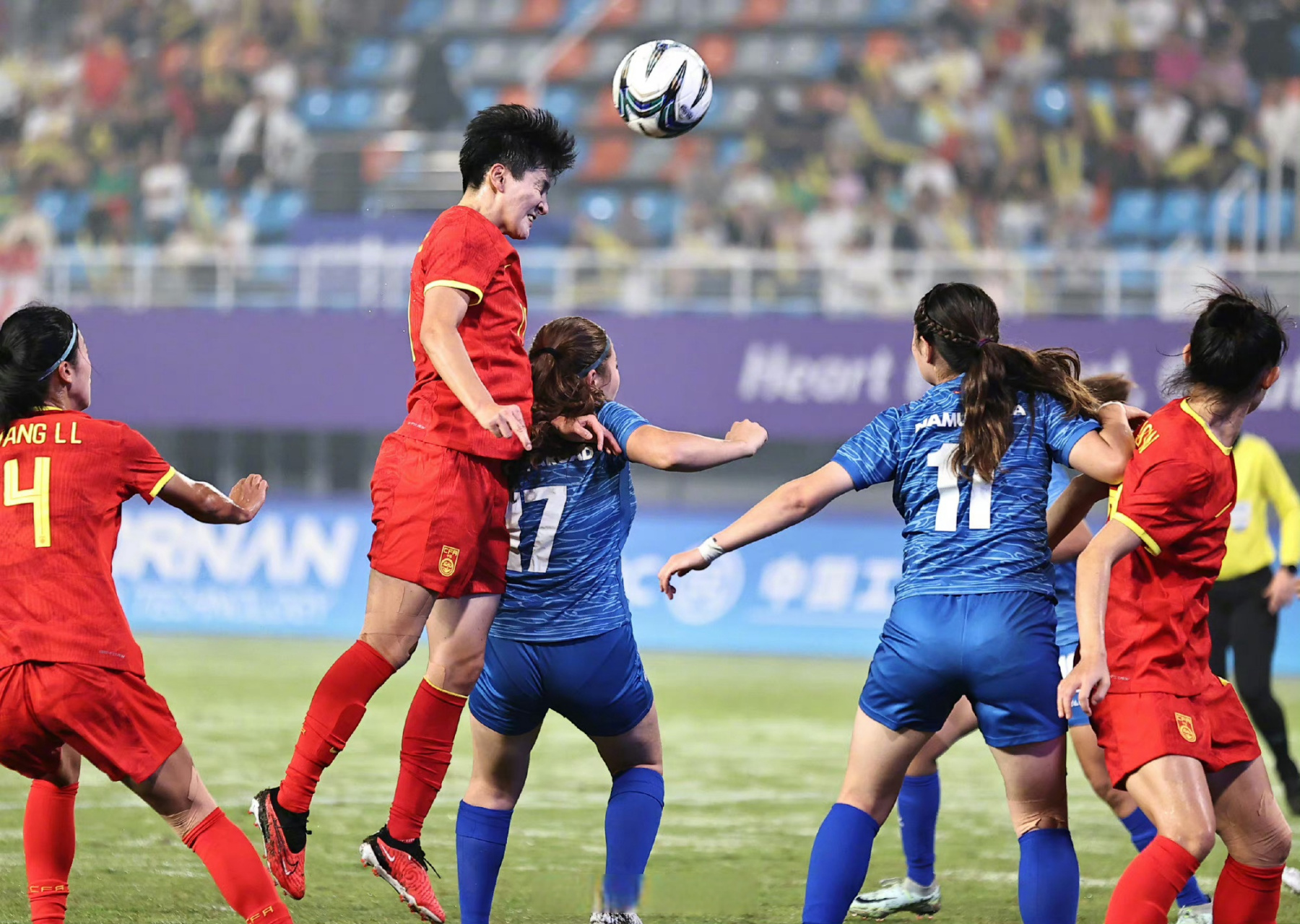 亚运会女足比赛晋级赛中国队取得胜利 亚运会女足比赛晋级赛中国队取得胜利