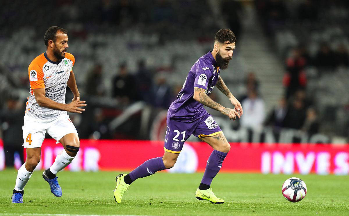 包含圣埃蒂安队在比赛中力挫对手,收获关键胜利的词条 包含圣埃蒂安队在比赛中力挫对手,收获关键胜利的词条