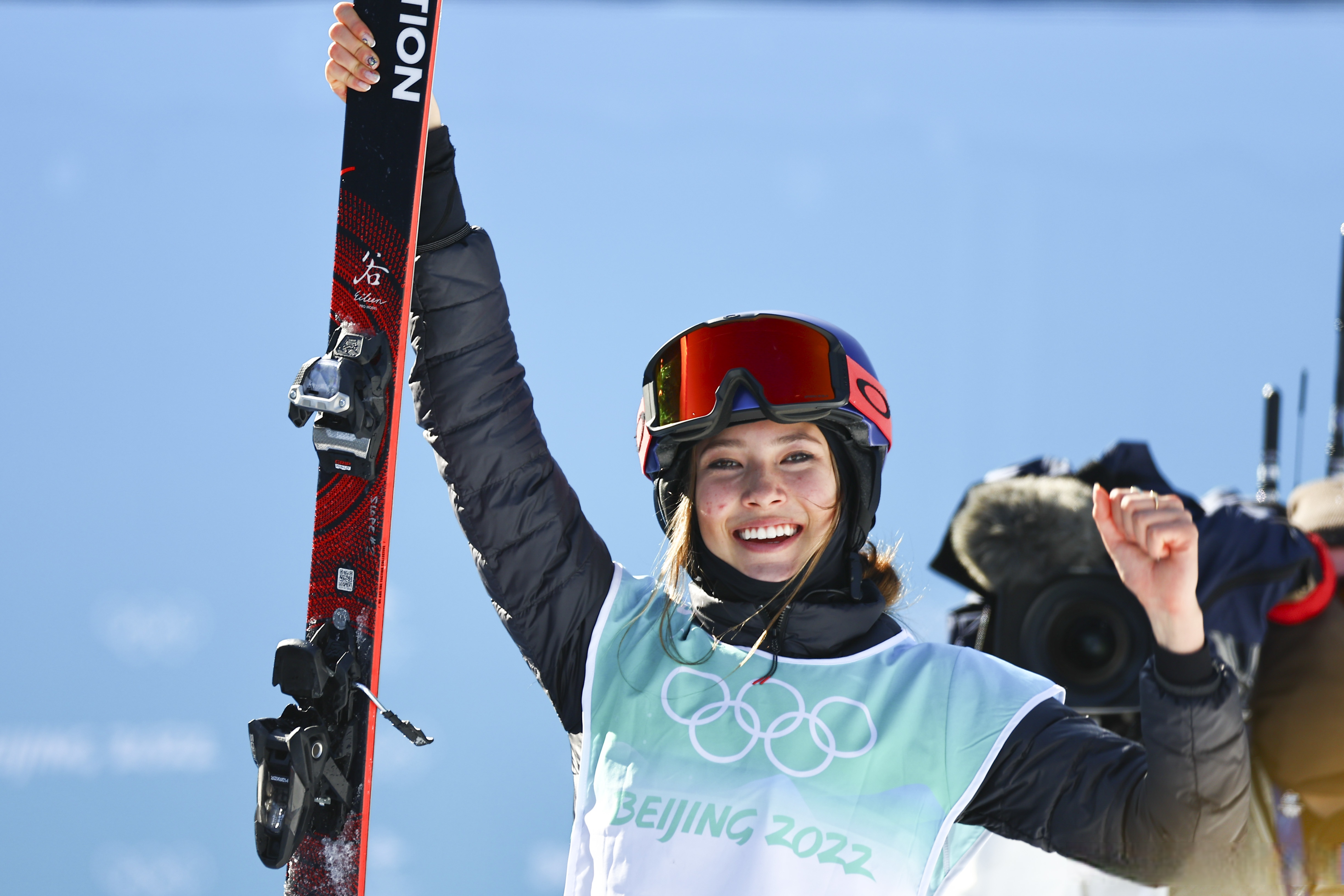 下诺维奇选手勇夺金牌，成为网络焦点