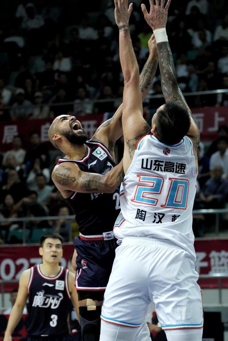 关于山东男篮赢下关键比赛，晋级之路再进一步的信息